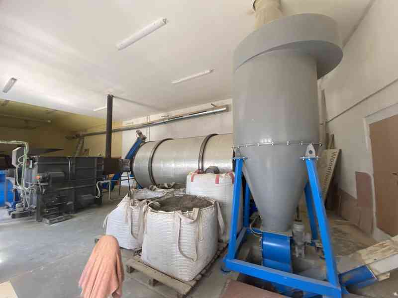 Stroje a technologie na zpracování dřeva a dřevěné štěpky - foto 4