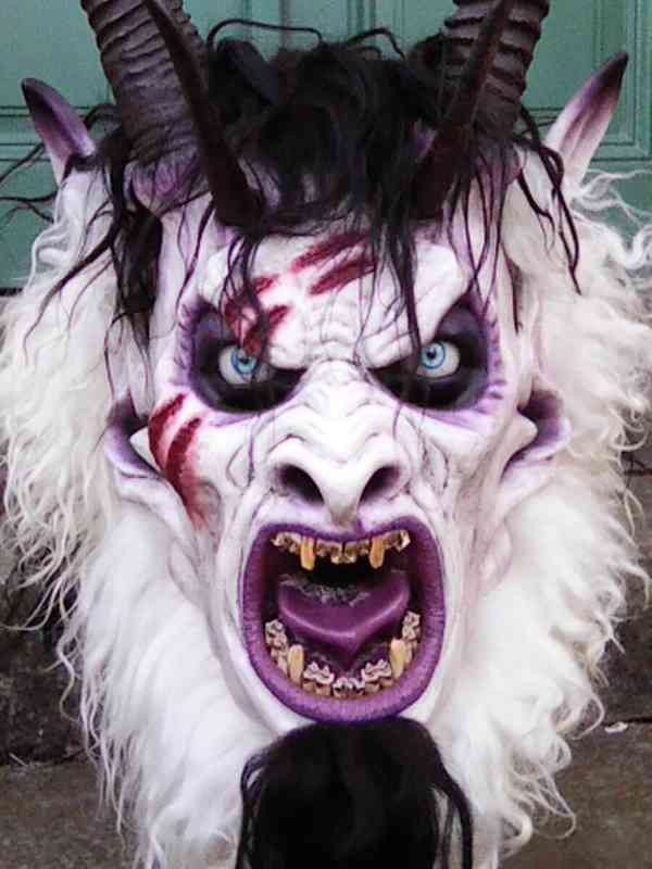 Strašidelná maska čerta Krampus - foto 2