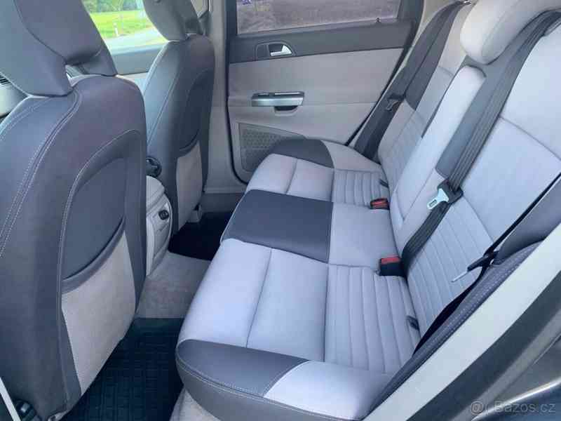 Volvo V50 2,4   5 válec , R.v. 2004 , Benzin,L - foto 12