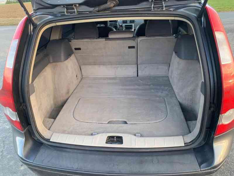 Volvo V50 2,4   5 válec , R.v. 2004 , Benzin,L - foto 13