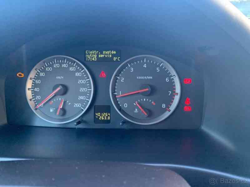Volvo V50 2,4   5 válec , R.v. 2004 , Benzin,L - foto 5