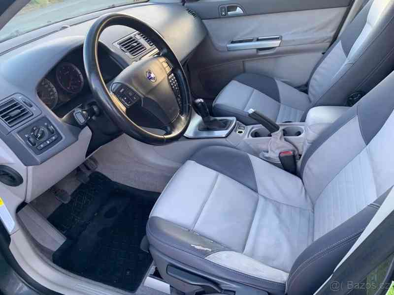Volvo V50 2,4   5 válec , R.v. 2004 , Benzin,L - foto 4