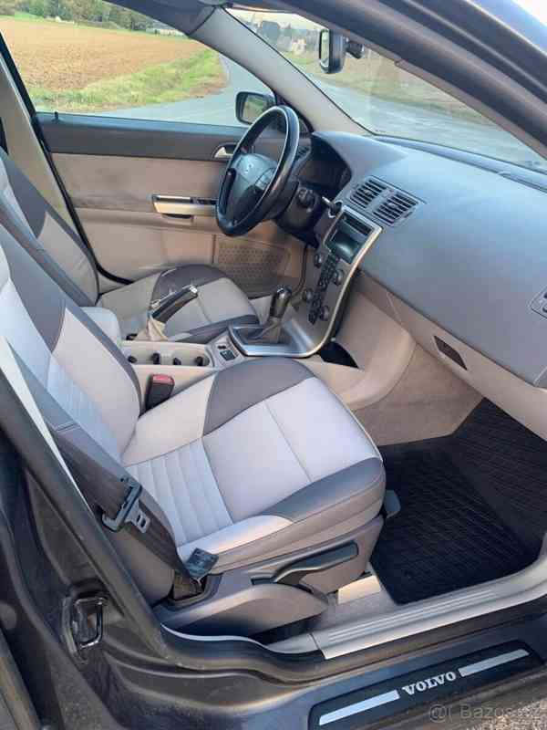 Volvo V50 2,4   5 válec , R.v. 2004 , Benzin,L - foto 15