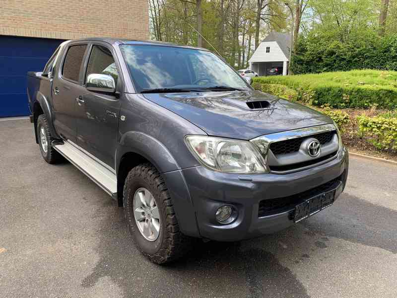 2011 Toyota Hilux - foto 2