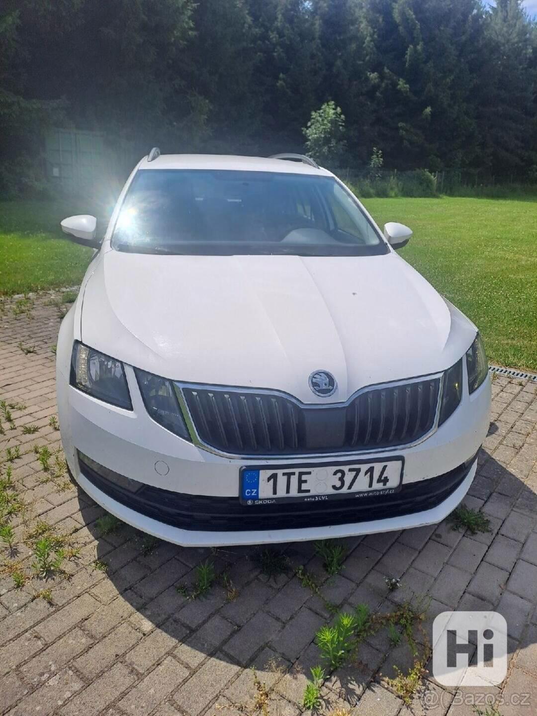 Škoda Octavia 1,6   3 - foto 1
