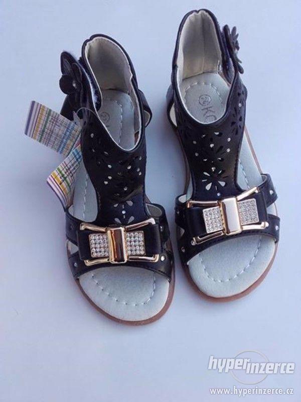 Dívčí sandálky černé-mašlička - foto 2