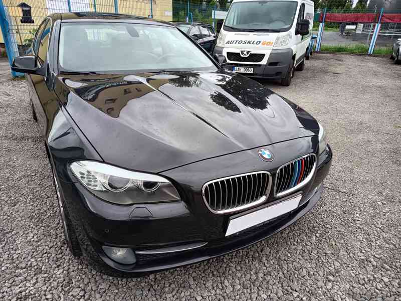BMW 525d xDrive Limousine Webasto ČR - foto 2