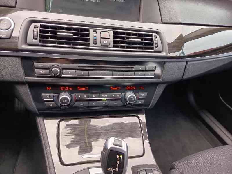 BMW 525d xDrive Limousine Webasto ČR  - foto 24