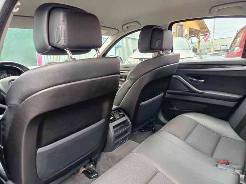 BMW 525d xDrive Limousine Webasto ČR  - foto 20