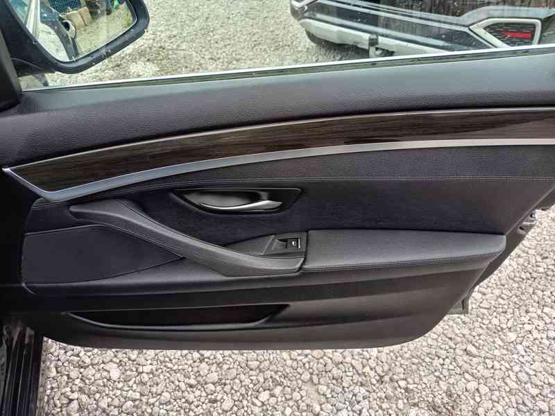 BMW 525d xDrive Limousine Webasto ČR - foto 18