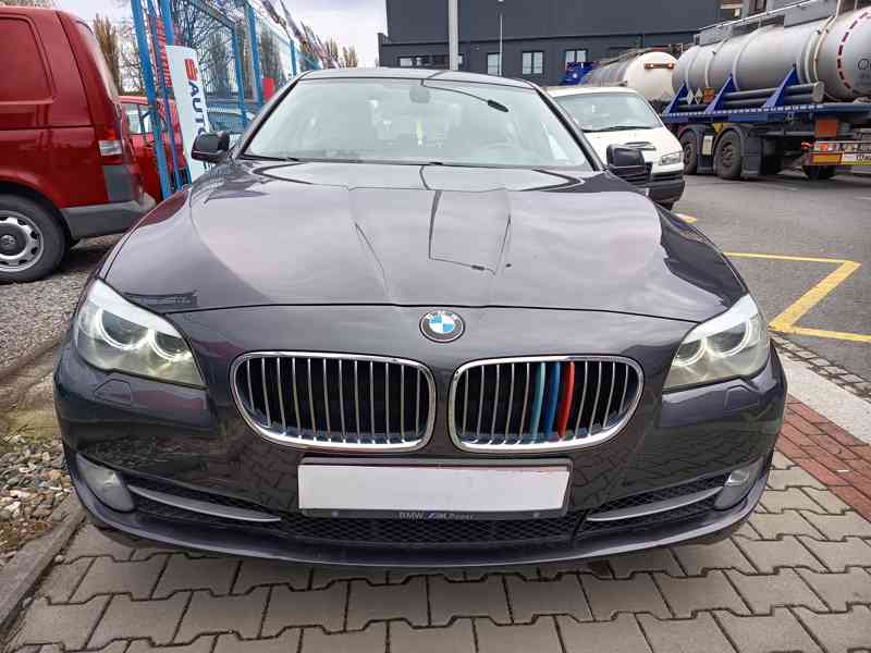BMW 525d xDrive Limousine Webasto ČR  - foto 3