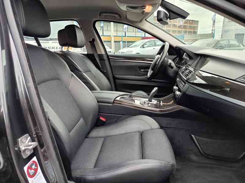 BMW 525d xDrive Limousine Webasto ČR - foto 12
