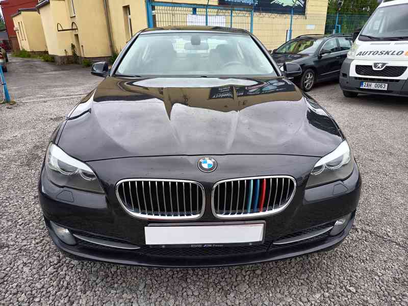 BMW 525d xDrive Limousine Webasto ČR - foto 3