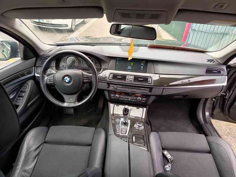 BMW 525d xDrive Limousine Webasto ČR  - foto 14