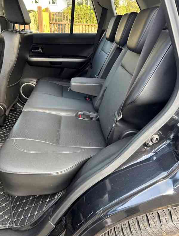Suzuki Grand Vitara 3.2i V6 20 Jahre Aut. benzín 171kw - foto 11