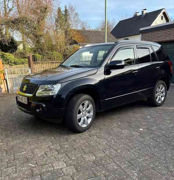 Suzuki Grand Vitara 3.2i V6 20 Jahre Aut. benzín 171kw - foto 14