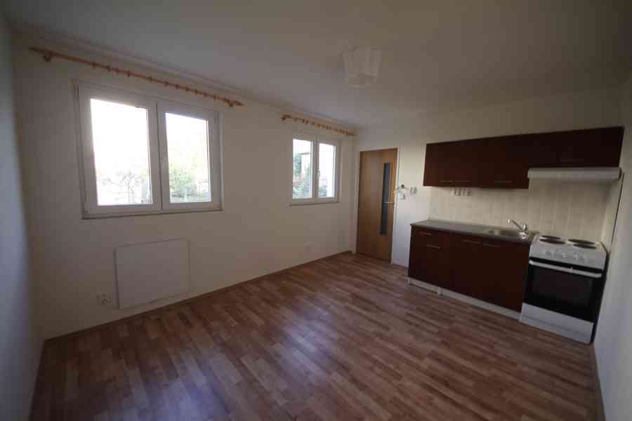 Pronájem bytu 1+kk 20 m² Dolnocholupická, Praha - Modřany - foto 4