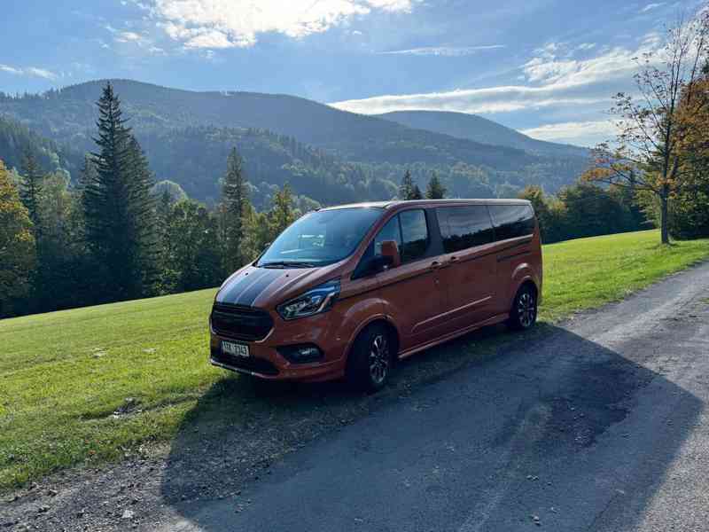 FORD Tourneo Custom SPORT 2,0Eco Blue ČR 1.majitel 8-míst L2 - foto 21