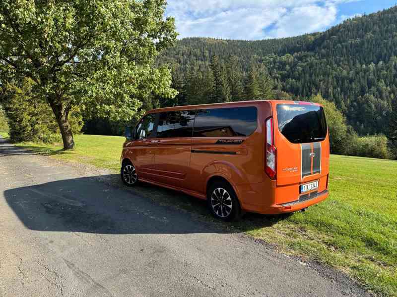 FORD Tourneo Custom SPORT 2,0Eco Blue ČR 1.majitel 8-míst L2 - foto 24