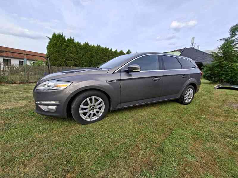 Ford mondeo mk4Titanium,combi,alu, výhřev,navi - foto 14