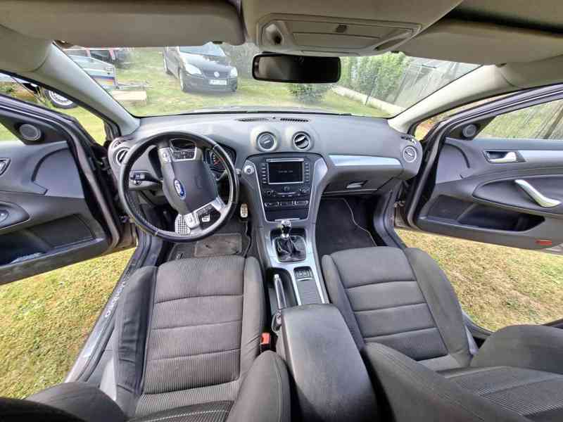 Ford mondeo mk4Titanium,combi,alu, výhřev,navi - foto 16