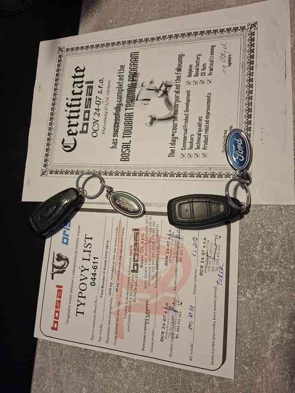 Ford mondeo mk4Titanium,combi,alu, výhřev,navi - foto 19