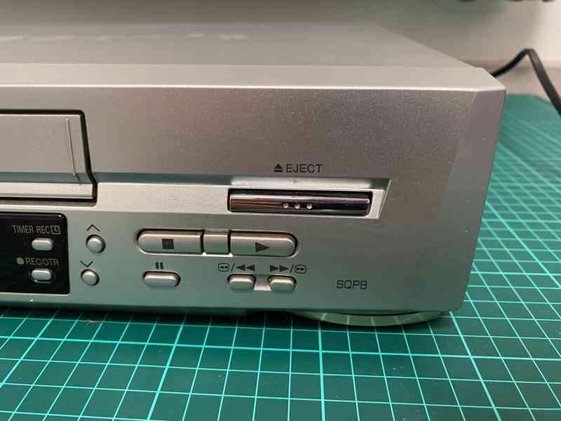 Videorekordér PANASONIC NV-SJ422, přehrává i S-VHS - foto 5