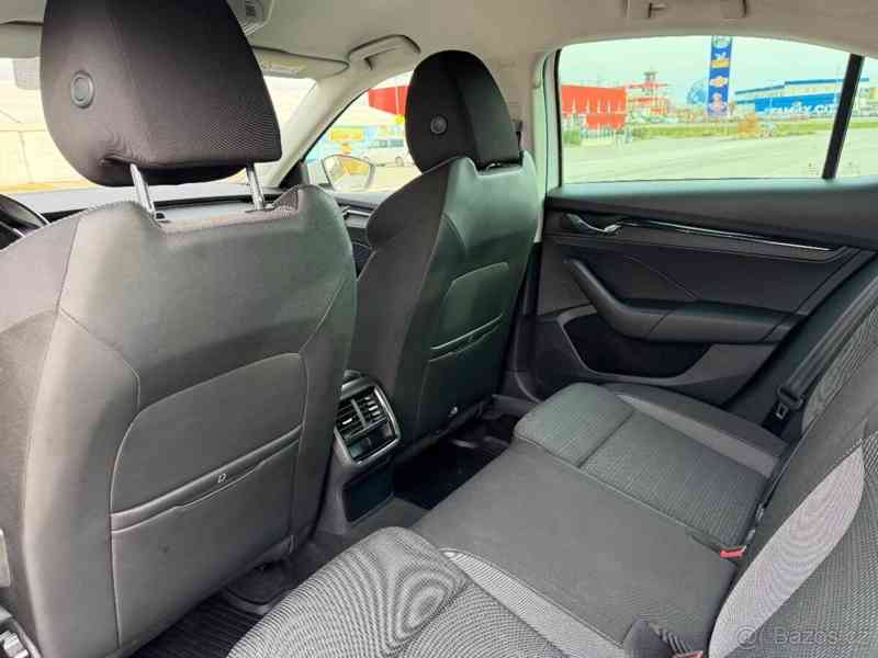 Škoda Octavia 2,0   TDI , 85 kW Nafta - foto 8
