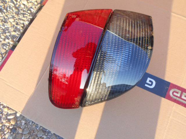 Zadné ľavé svetlo na Peugeot 406 Kombi - foto 3