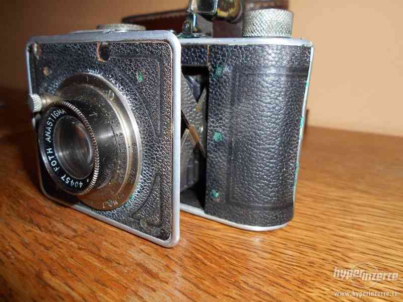 Historický fotoaparát - foto 2