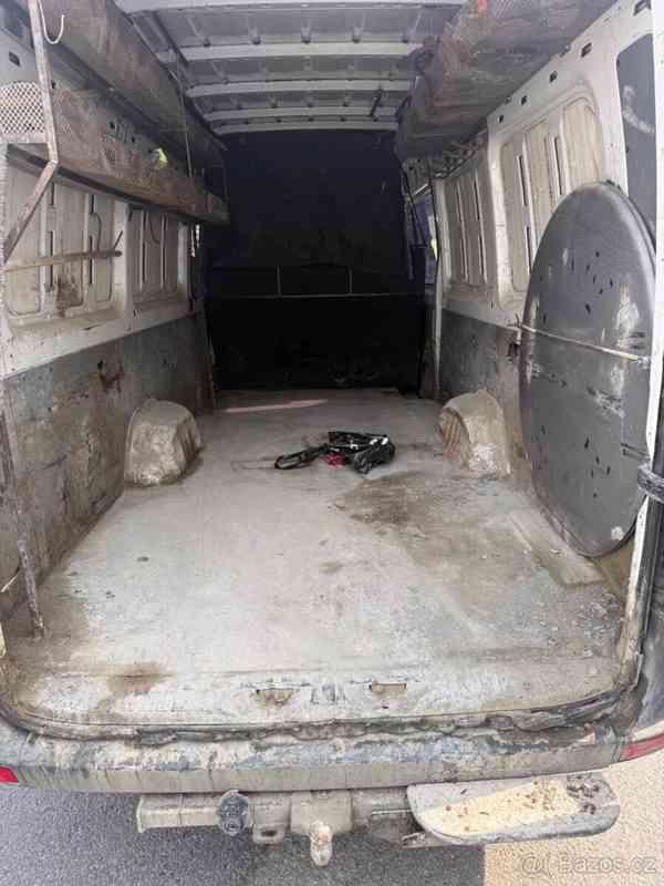 Volkswagen Crafter 2,0   rok 2015, 6 míst, první majite - foto 5