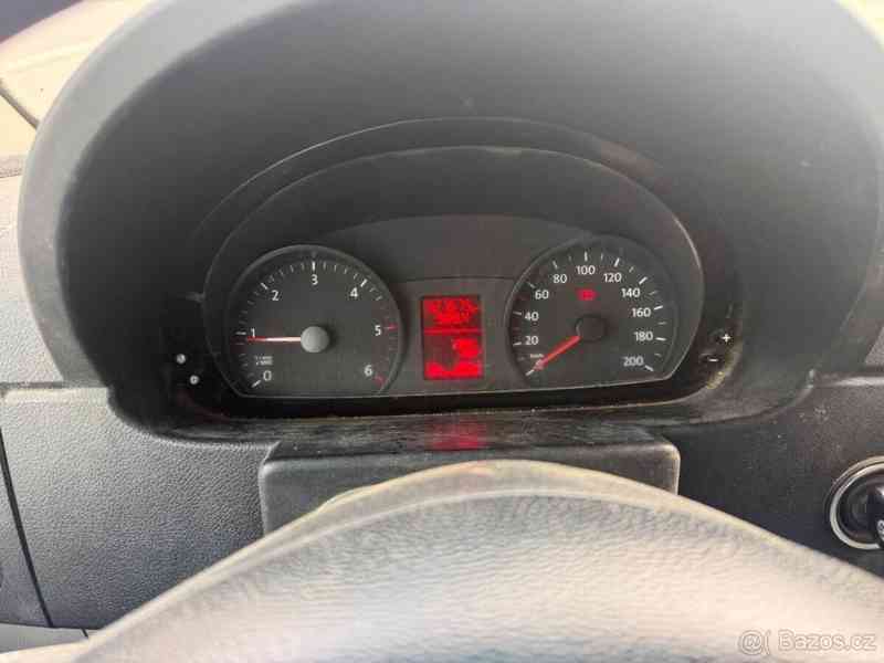 Volkswagen Crafter 2,0   rok 2015, 6 míst, první majite - foto 3