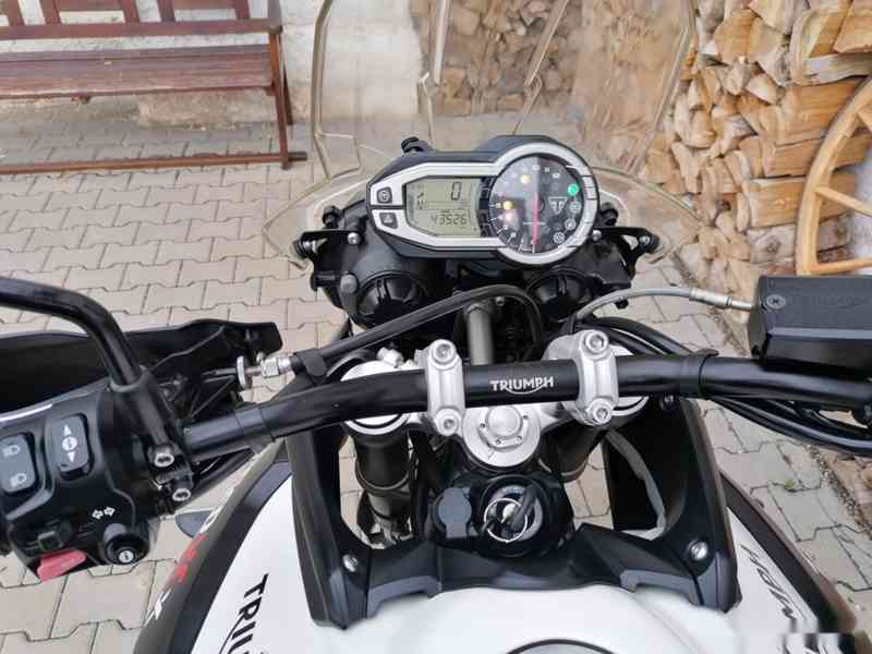 TRIUMPH TIGER 800 XCX ABS - foto 11