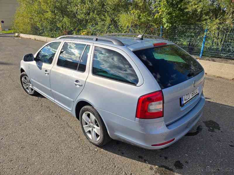 Škoda Octavia 1,9 TDI PD DPF 4x4 Elegance Combi  TDI 77kw 4X - foto 8