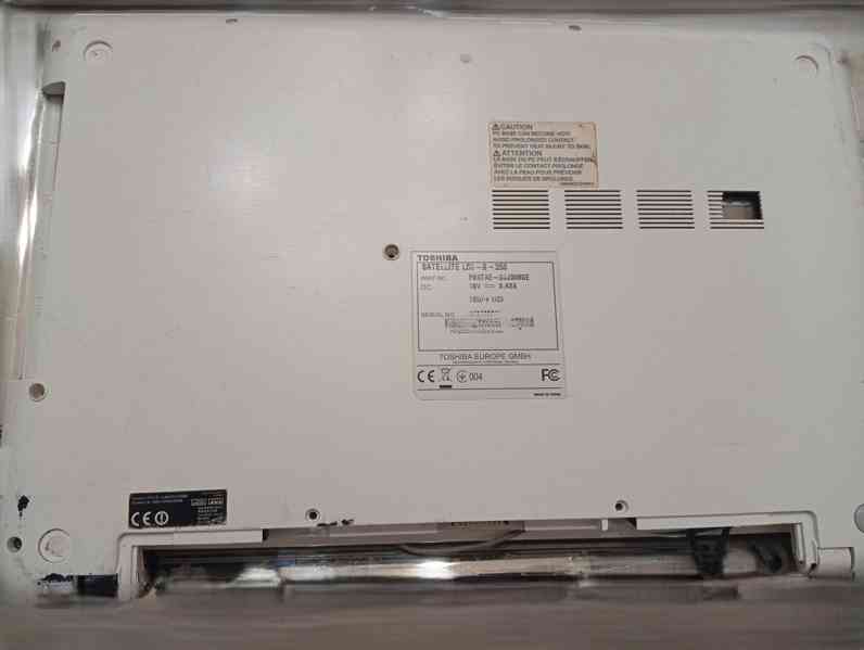 Toshiba Satellite L50 B 256 - Notebooky - foto 5