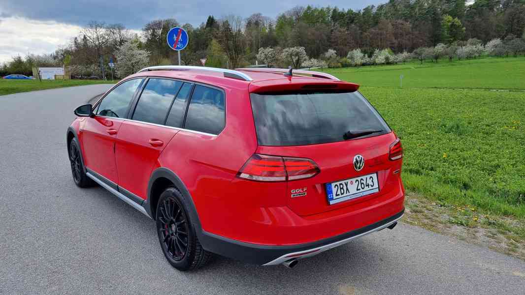 Volkswagen Golf Alltrack 1.8TSI 4x4 - foto 4