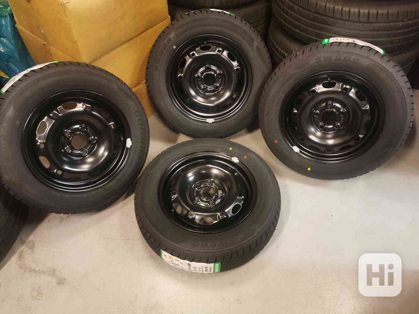 Prodám tuto novou zimní sadu kol Škoda fabie plechové disky  - foto 1