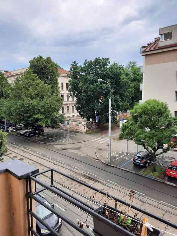 3+KK, Brno, cihla, 2 balkony, vlastní ÚT, vhodný k pronájmu - foto 14