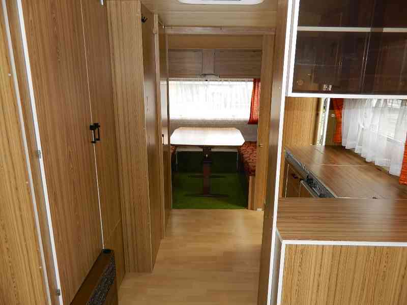 Dvouosý karavan Burstner - foto 2