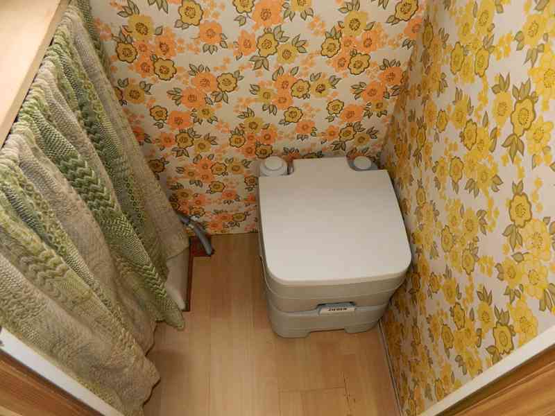 Dvouosý karavan Burstner - foto 10