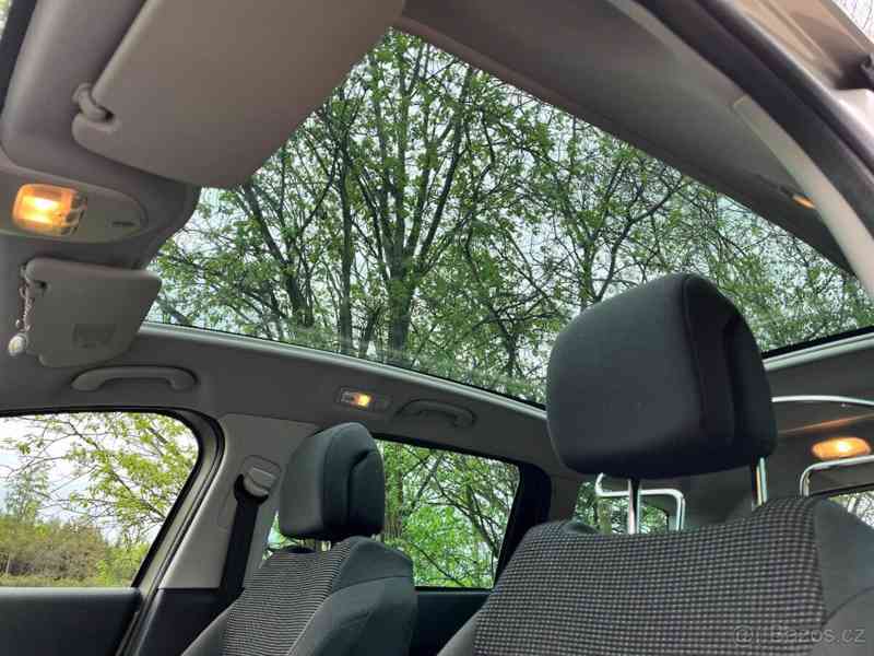 Peugeot 5008 2,0 HDi Allure - foto 10