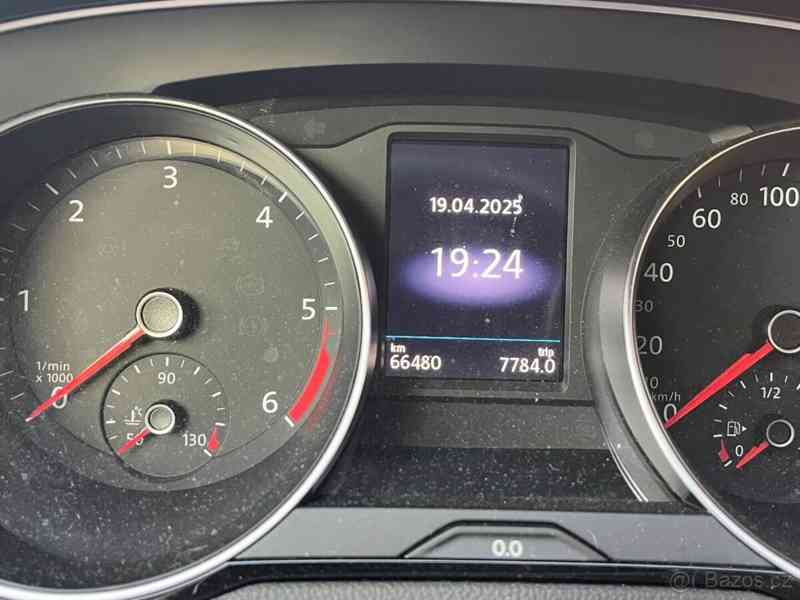 Volkswagen Passat 2,0 B8 TDI DSG MY22 CAM LED - foto 9