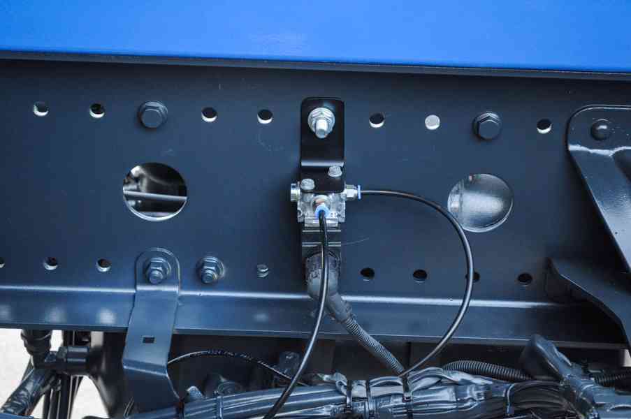 MERCEDES ATEGO 1518 - TŘÍSTRANNÝ S3 SKLÁPĚČ - VYKLÁPĚČ EU5 - foto 91