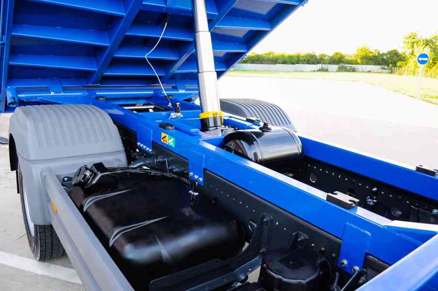 MERCEDES ATEGO 1518 - TŘÍSTRANNÝ S3 SKLÁPĚČ - VYKLÁPĚČ EU5 - foto 86