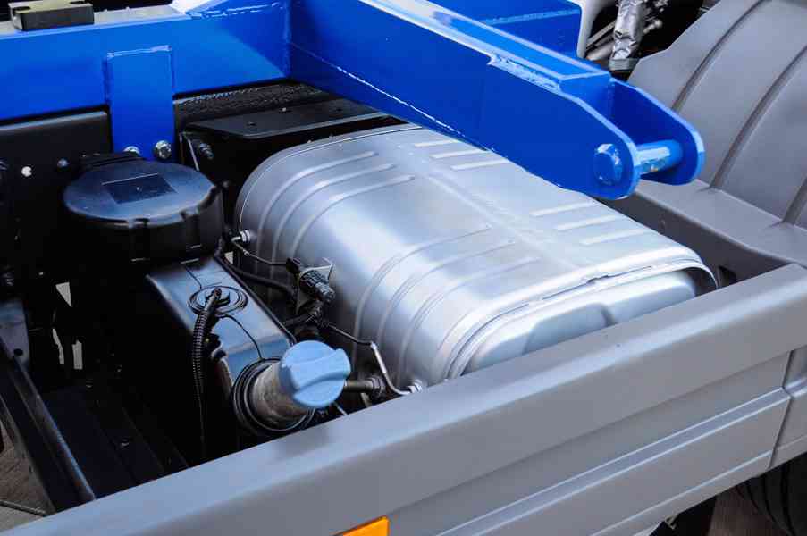 MERCEDES ATEGO 1518 - TŘÍSTRANNÝ S3 SKLÁPĚČ - VYKLÁPĚČ EU5 - foto 93