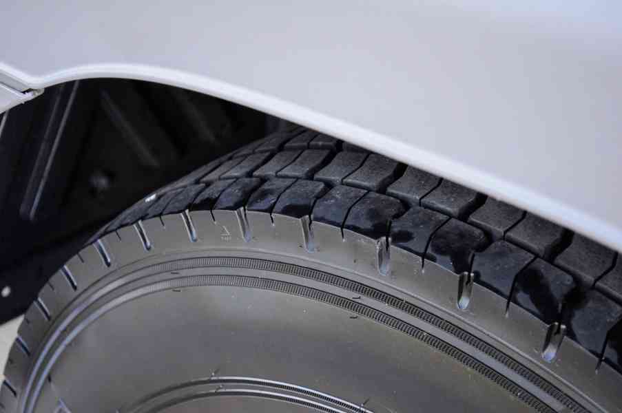 MERCEDES ATEGO 1518 - TŘÍSTRANNÝ S3 SKLÁPĚČ - VYKLÁPĚČ EU5 - foto 32