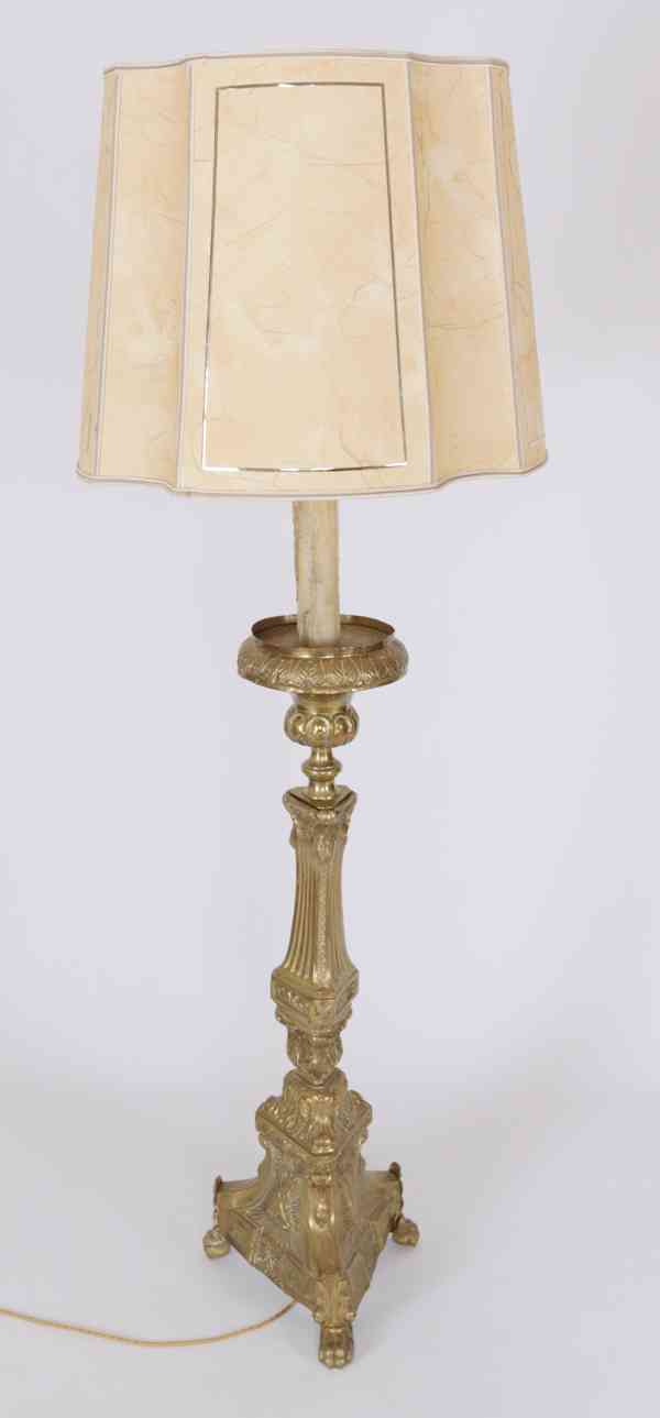 Starožitná stojací lampa z kostelního svícnu - foto 2