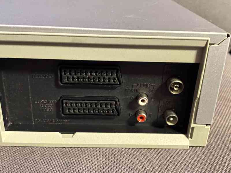 VHS videorekordér LG, 6hlav, Hifi stereo  - foto 7