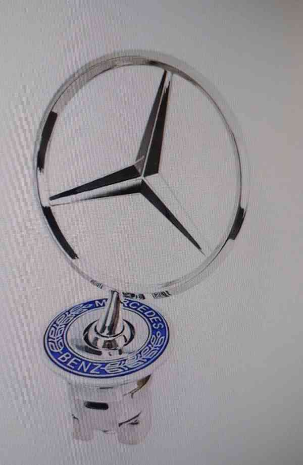 Emblém na přední kapotu Mercedes C - foto 2