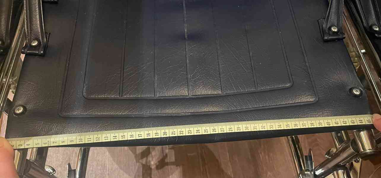 Invalidní vozík - foto 3